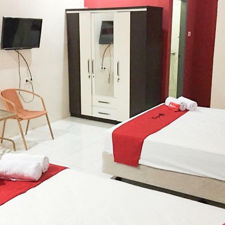 Reddoorz @ Simpang Lima Jupiter Otel Sorong Dış mekan fotoğraf