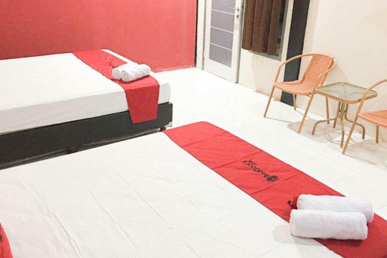 Reddoorz @ Simpang Lima Jupiter Otel Sorong Dış mekan fotoğraf