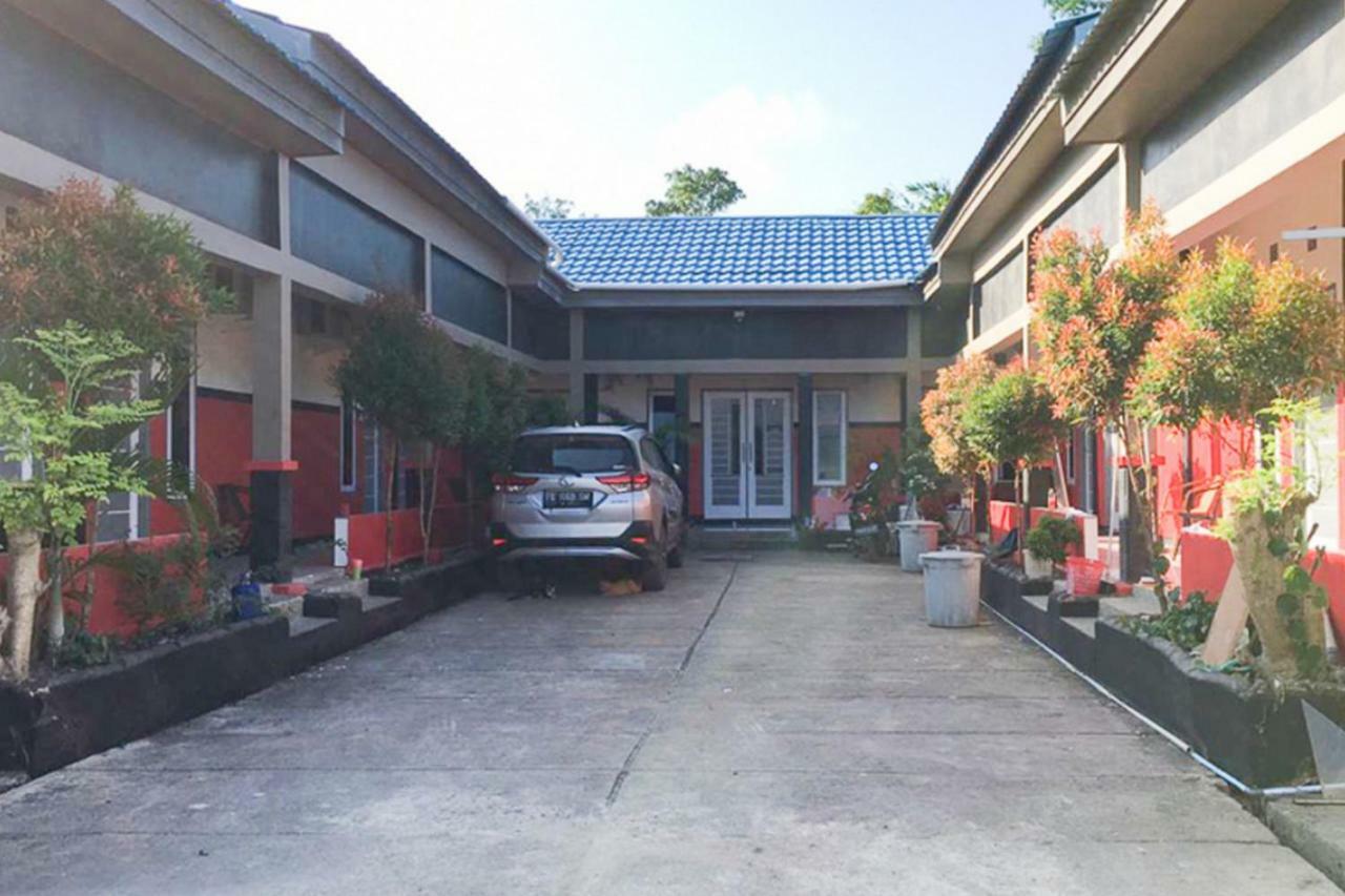 Reddoorz @ Simpang Lima Jupiter Otel Sorong Dış mekan fotoğraf